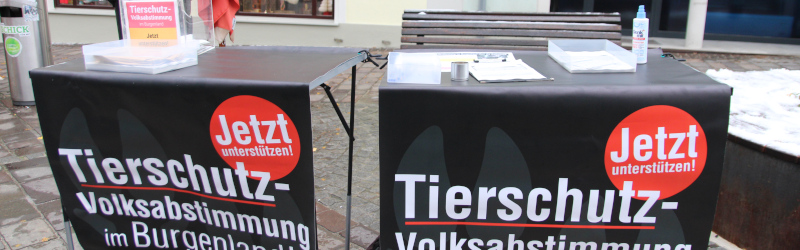 Infostische für die Gatterjagdverboz-Volksabstimmung